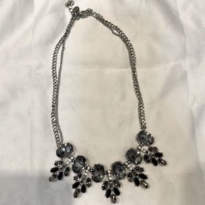 Excellent condition! Beautiful necklace great addition to any outfit!